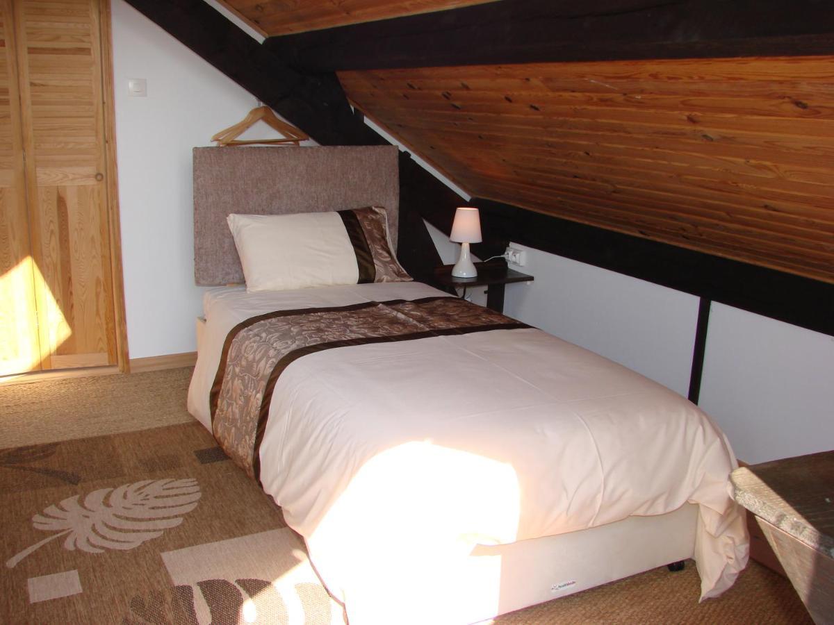 La Blanche Roche Bed & Breakfast Sourdeval Ngoại thất bức ảnh