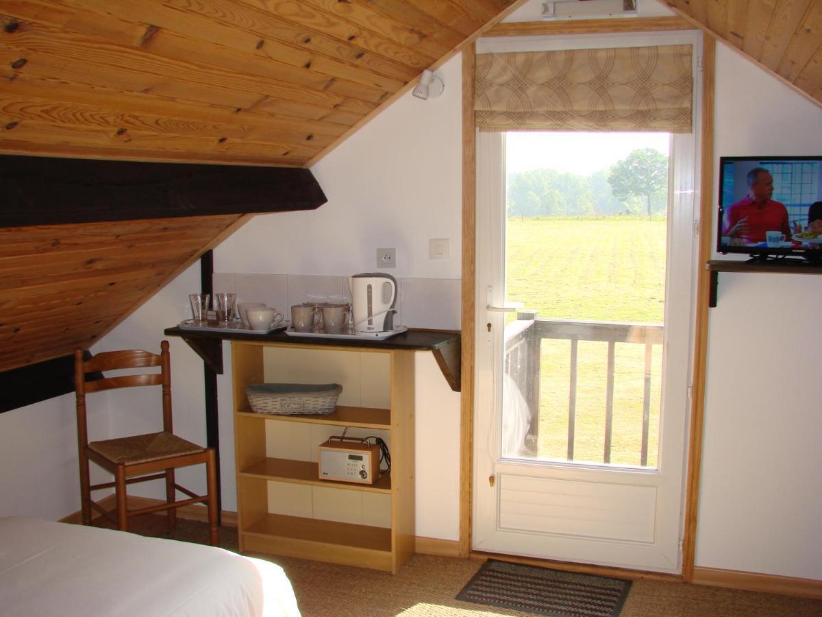 La Blanche Roche Bed & Breakfast Sourdeval Ngoại thất bức ảnh