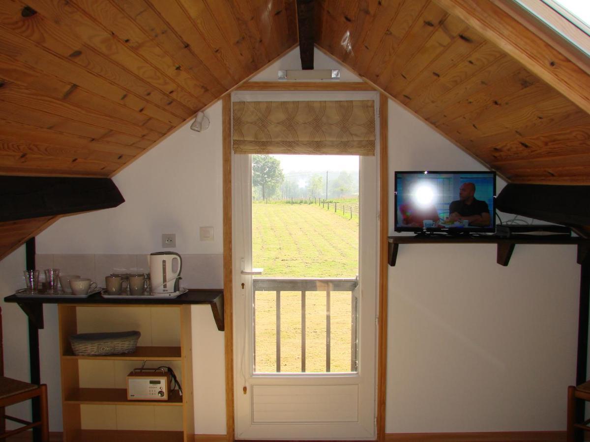 La Blanche Roche Bed & Breakfast Sourdeval Ngoại thất bức ảnh