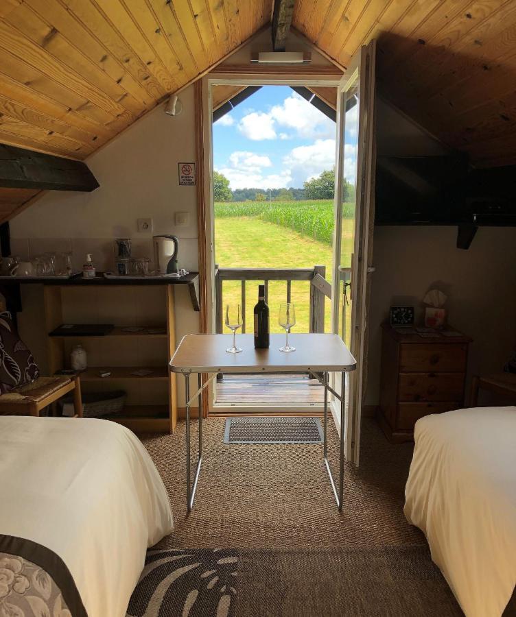 La Blanche Roche Bed & Breakfast Sourdeval Ngoại thất bức ảnh